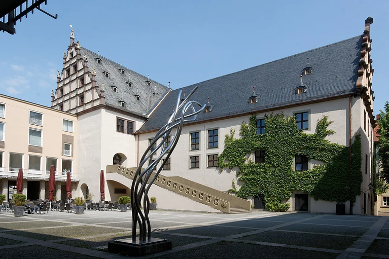 Rathaus Schweinfurt Innenhof — © Bildquelle: E-W/Wikipedia