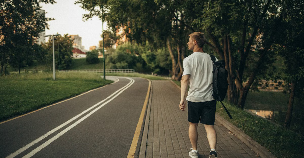 Strasse Laufen, Bild: Maksim Goncharenok auf Pexels.com